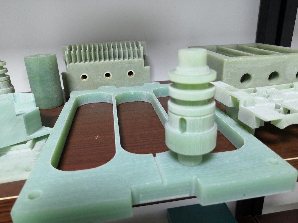Lamelliertes Blatt FR-4 CNC hellgrüner Epoxy-Kleber bearbeitete Teile maschinell